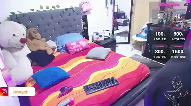 Pocahontaslovex online show from December 18, 2024, 11:08 pm