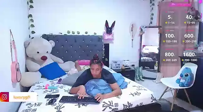 Pocahontaslovex online show from January 17, 2025, 3:12 am