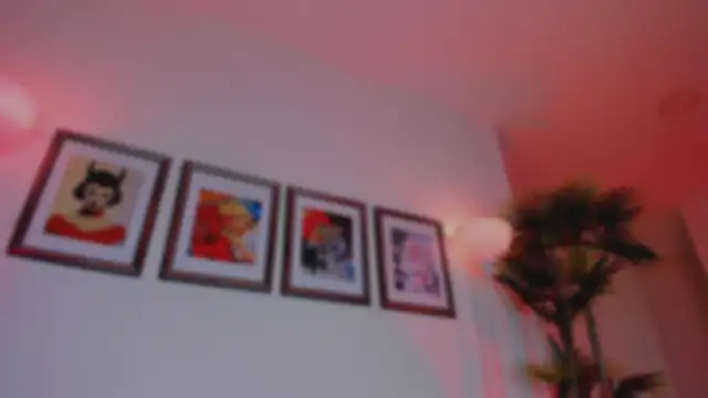 Taylor  foxxx online show from September 24, 2025, 5:22 am