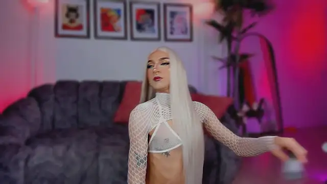 Taylor  foxxx online show from October 16, 2025, 4:35 am