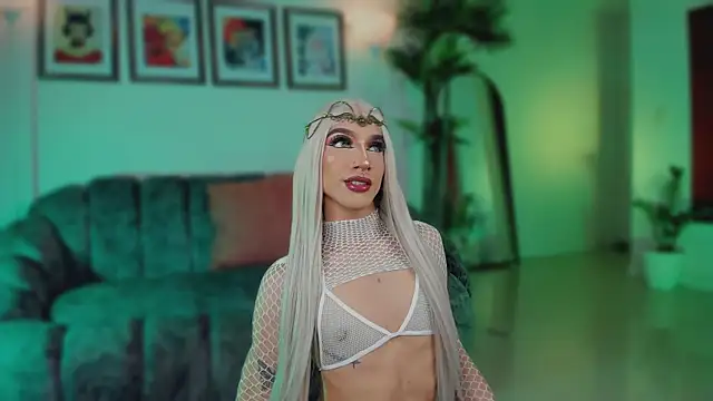 Taylor  foxxx online show from February 7, 2026, 6:06 am