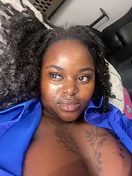 Snapshot of Honeycoco0211 chatting on February 19, 2025, 9:28 am Honeycoco0211 online show from February 19, 2025, 9:28 am