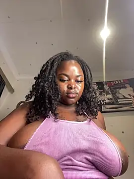 Snapshot of Honeycoco0211 chatting on February 26, 2025, 4:47 am Honeycoco0211 online show from February 26, 2025, 4:47 am