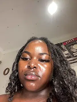 Snapshot of Honeycoco0211 chatting on March 2, 2025, 6:05 am Honeycoco0211 online show from March 2, 2025, 6:05 am