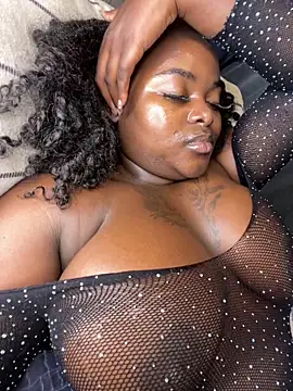 Snapshot of Honeycoco0211 chatting on March 8, 2025, 8:55 am Honeycoco0211 online show from March 8, 2025, 8:55 am