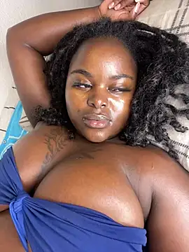 Snapshot of Honeycoco0211 chatting on March 13, 2025, 4:49 am Honeycoco0211 online show from March 13, 2025, 4:49 am