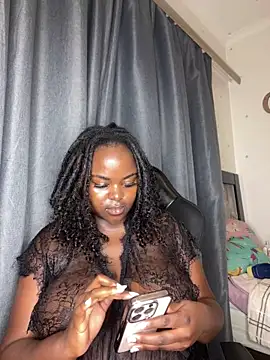 Snapshot of Honeycoco0211 chatting on March 18, 2025, 4:26 am Honeycoco0211 online show from March 18, 2025, 4:26 am