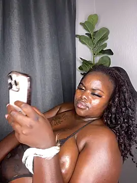 Snapshot of Honeycoco0211 chatting on October 3, 2025, 8:06 pm Honeycoco0211 online show from October 3, 2025, 8:06 pm