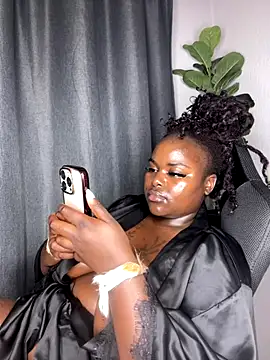 Snapshot of Honeycoco0211 chatting on October 5, 2025, 7:34 pm Honeycoco0211 online show from October 5, 2025, 7:34 pm