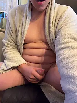 Snapshot of Paule19cm chatting on November 10, 2025, 6:23 am Paule19cm online show from November 10, 2025, 6:23 am