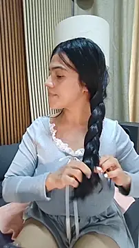 Deisy Torres online show from September 29, 2025, 4:23 pm