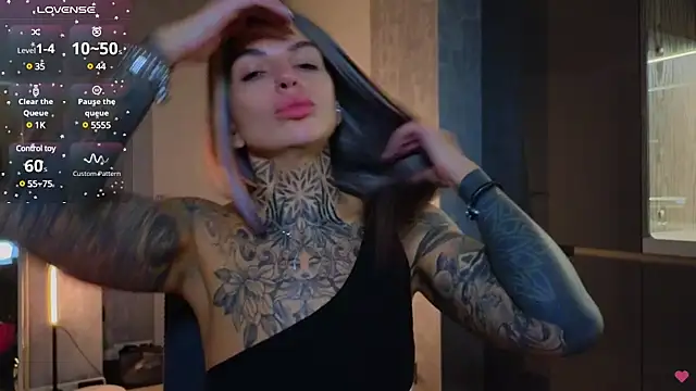 tattooedBabyy online show from February 18, 2025, 4:48 pm