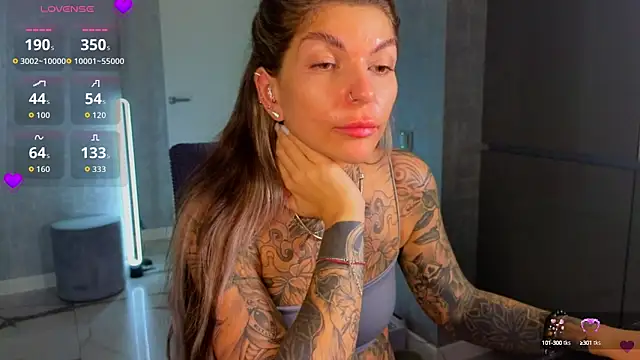 tattooedBabyy online show from September 11, 2025, 7:41 am