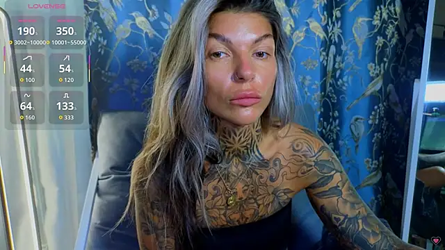 tattooedBabyy online show from October 29, 2025, 7:43 am