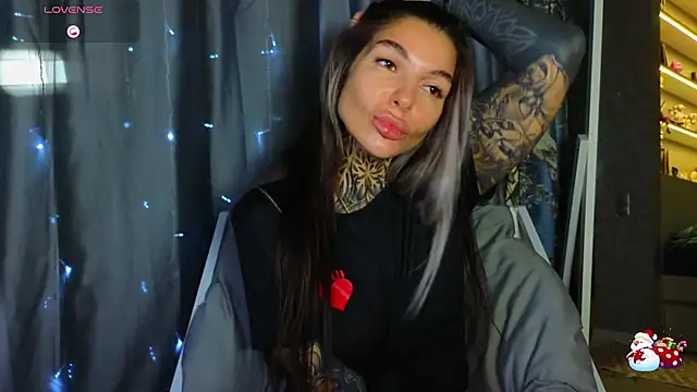 tattooedBabyy online show from January 13, 2026, 11:04 am