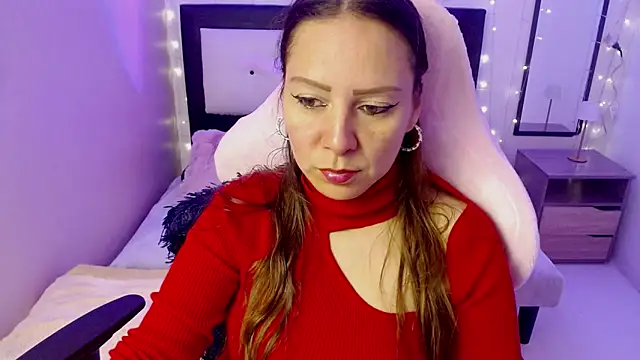 Snapshot of camila_delarosa chatting on June 20, 2026, 12:19 pm camila delarosa online show from June 20, 2026, 12:19 pm
