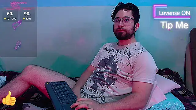 teddy foster online show from October 31, 2025, 1:23 pm