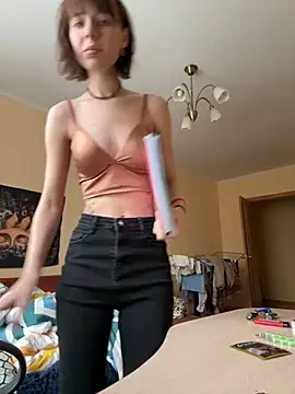 Snapshot of Crayzy_Luv chatting on December 21, 2024, 5:03 am Crayzy Luv online show from December 21, 2024, 5:03 am