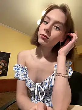 Snapshot of Crayzy_Luv chatting on January 14, 2025, 6:28 pm Crayzy Luv online show from January 14, 2025, 6:28 pm