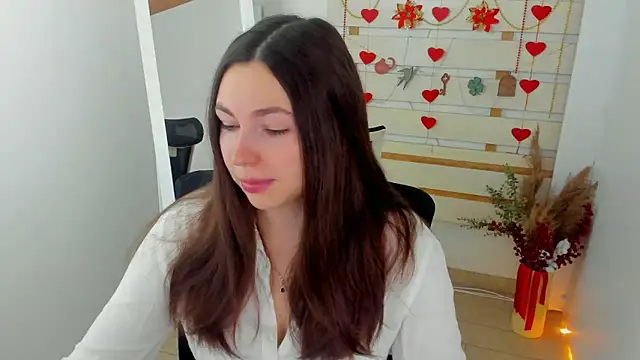 Lexy flower online show from February 1, 2026, 1:42 pm