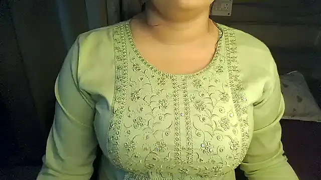 Trezza online show from October 23, 2025, 6:39 pm