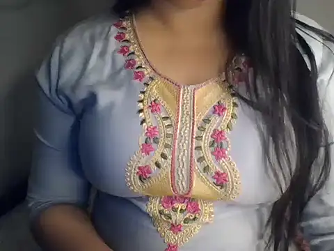 Trezza online show from June 29, 2026, 7:58 pm