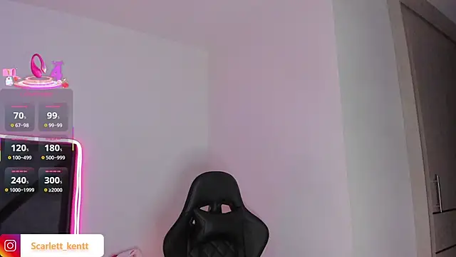 ScarlettAndClark online show from December 5, 2025, 10:24 am