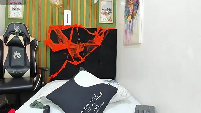 AichaBrown online show from October 10, 2025, 4:00 am