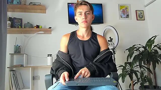 manucute 23  online show from November 29, 2025, 5:49 pm