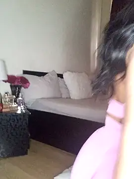 GiseleReine online show from March 17, 2025, 12:57 pm