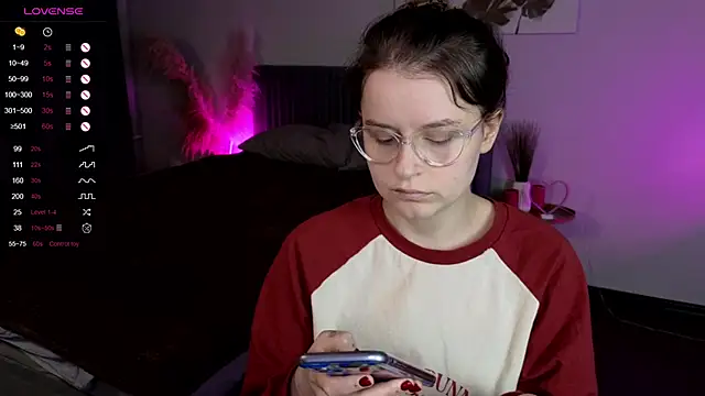 reb luvng online show from December 5, 2024, 2:55 pm