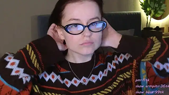 reb luvng online show from February 4, 2025, 2:43 pm