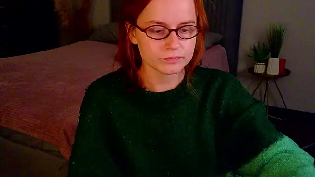 reb luvng online show from September 24, 2025, 1:47 pm