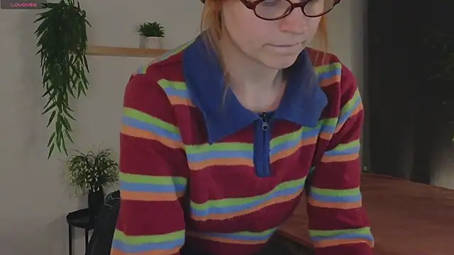 reb luvng online show from September 27, 2025, 1:49 pm