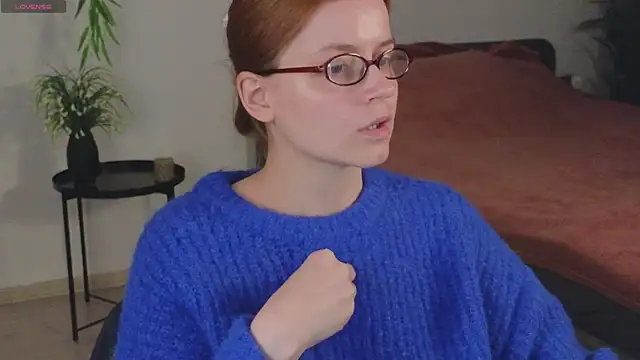 reb luvng online show from September 30, 2025, 1:38 pm