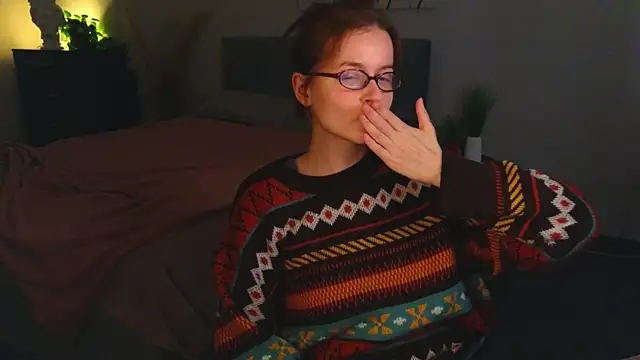 reb luvng online show from October 11, 2025, 1:42 pm