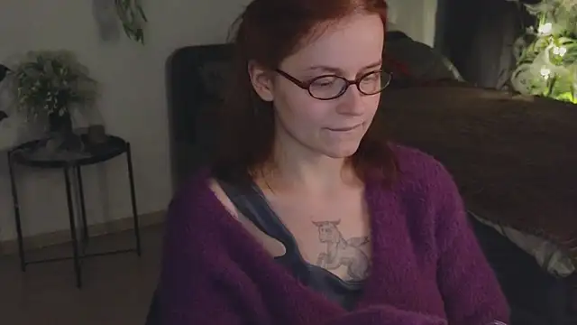 reb luvng online show from October 26, 2025, 1:50 pm