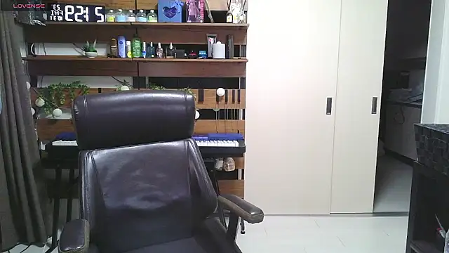 IroManager online show from October 31, 2025, 1:01 pm