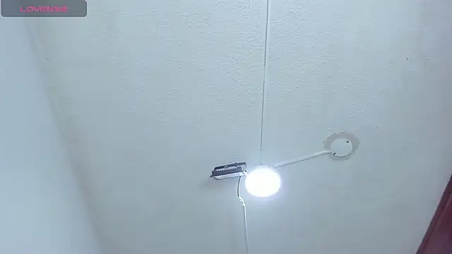 Oriana Guzman online show from December 15, 2024, 11:12 am