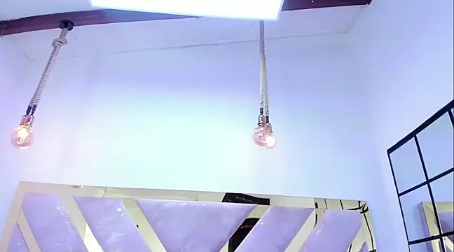 Oriana Guzman online show from December 16, 2024, 6:38 pm