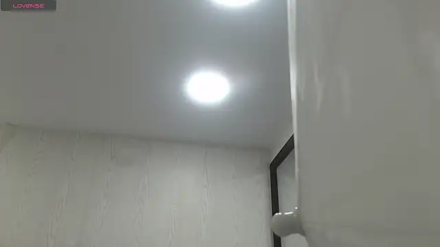 Oriana Guzman online show from February 28, 2025, 11:03 am