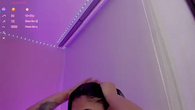 Oriana Guzman online show from March 20, 2026, 3:00 am