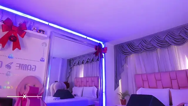 albaismynameX online show from December 23, 2024, 12:08 pm