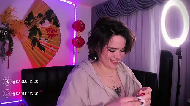 albaismynameX online show from February 14, 2025, 6:08 pm