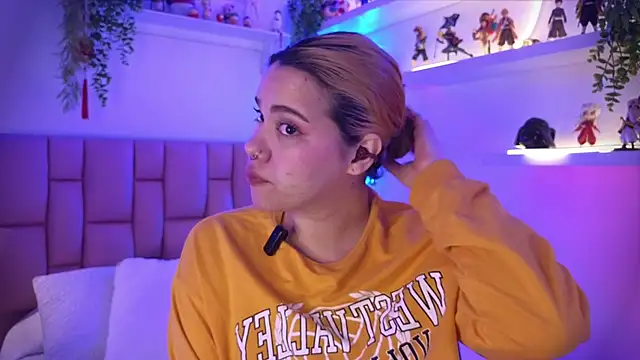 albaismynameX online show from December 19, 2025, 12:12 pm