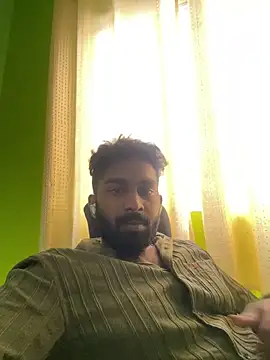 Handsomehunk 4U online show from December 18, 2024, 9:58 am