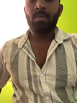 Handsomehunk 4U online show from February 4, 2025, 3:44 am