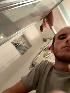 tleaper21101 online show from September 24, 2025, 3:26 pm