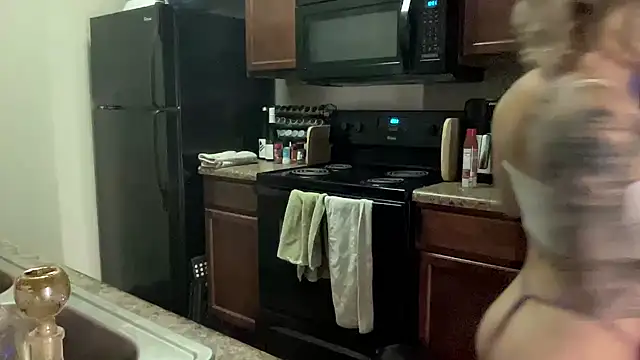 Snapshot of NatalieKneals chatting on February 11, 2025, 7:02 am NatalieKneals online show from February 11, 2025, 7:02 am