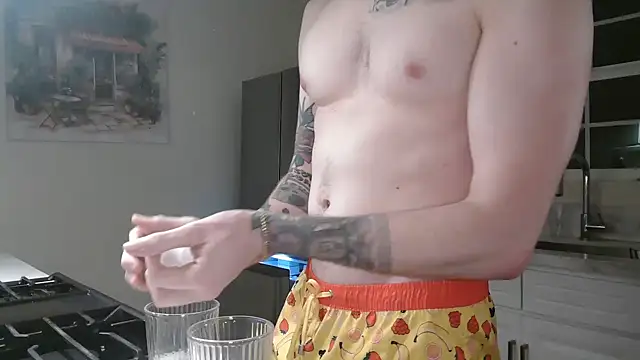 NatalieKneals online show from November 26, 2025, 7:20 am